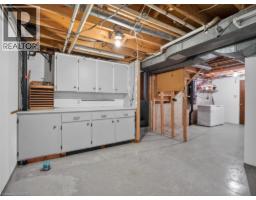 17 MONTGOMERY Road - 37