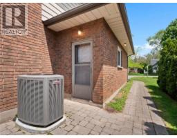 17 MONTGOMERY Road - 5