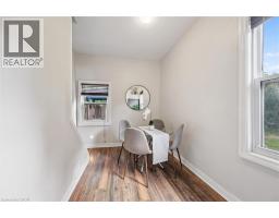 8 CROSS Street - 16