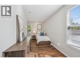 8 CROSS Street - 20