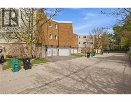 60 ELMSDALE Drive UnitNo. 46 - 4