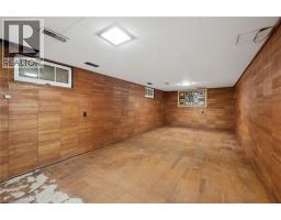 555 WELLINGTON Street N - 24