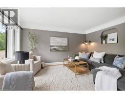 555 WELLINGTON Street N - 8