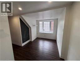 122 QUEENSDALE Avenue E - 11