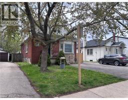 122 QUEENSDALE Avenue E - 2