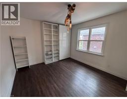 122 QUEENSDALE Avenue E - 5