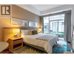 3500 LAKESHORE Road W UnitNo. 205 - 40
