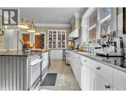 105 VANSITTART Avenue - 16