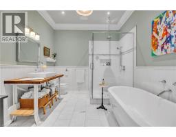 105 VANSITTART Avenue - 19