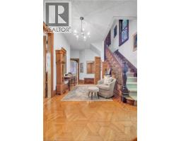 105 VANSITTART Avenue - 27