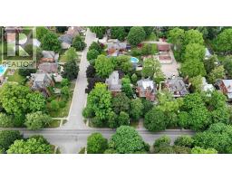 105 VANSITTART Avenue - 44