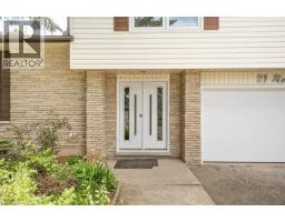 21 HALLIWELL Drive - 3