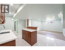 21 HALLIWELL Drive - 34