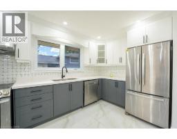 21 HALLIWELL Drive - 8