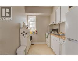 233 LANCASTER Street E - 12