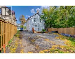 233 LANCASTER Street E - 30