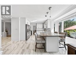 5 MAYS Crescent - 13