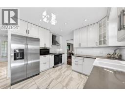 5 MAYS Crescent - 18