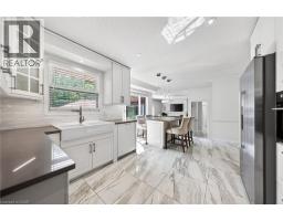 5 MAYS Crescent - 19
