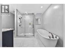 5 MAYS Crescent - 29
