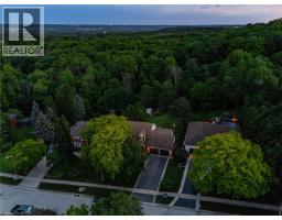 5 MAYS Crescent - 4