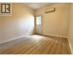 76 WENTWORTH Street S - 24