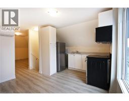76 WENTWORTH Street S - 35