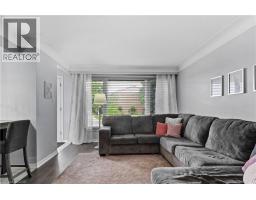 605 GREY Street - 11