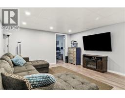 605 GREY Street - 27