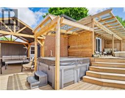 605 GREY Street - 37