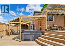 605 GREY Street - 38