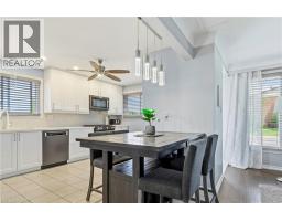 605 GREY Street - 9