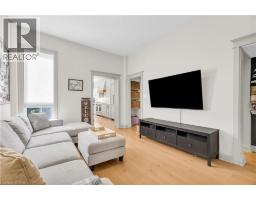 76 PEARL Street N - 13