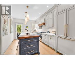 76 PEARL Street N - 18