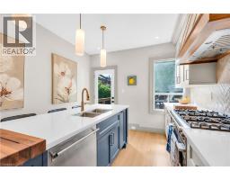 76 PEARL Street N - 22