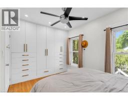 76 PEARL Street N - 36