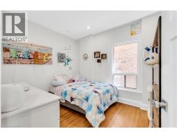 76 PEARL Street N - 37