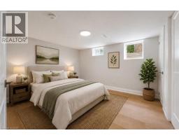 651 DUNDAS Street S - 20