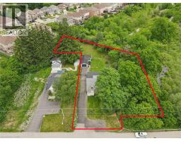 651 DUNDAS Street S - 32