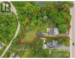 651 DUNDAS Street S - 34
