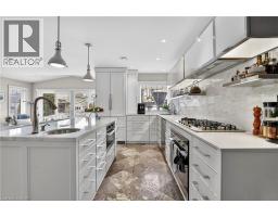 11 PEEL Street - 9