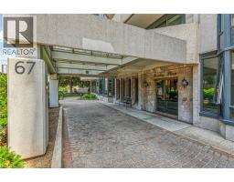 67 CAROLINE Street S UnitNo. 203 - 2