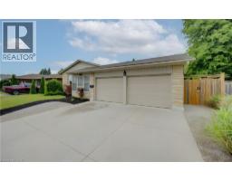 127 STRATHCONA Crescent - 2