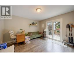 127 STRATHCONA Crescent - 20
