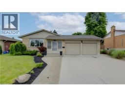 127 STRATHCONA Crescent - 3