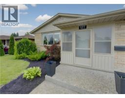 127 STRATHCONA Crescent - 6