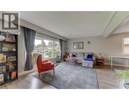 127 STRATHCONA Crescent - 7