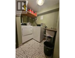 947 MAIN Street E - 10