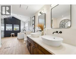 17 CREEK VIEW Drive - 26