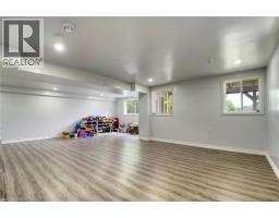 264 VINCENT Drive - 36